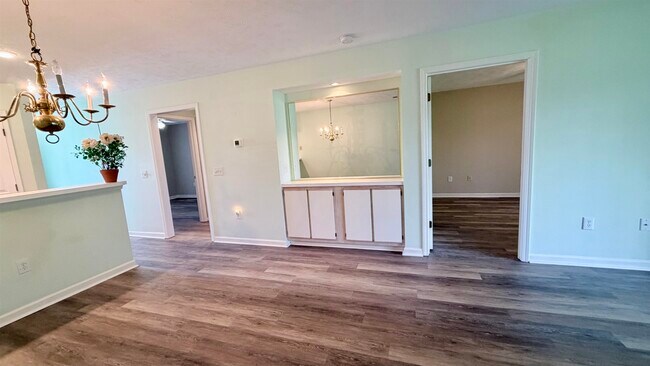 Building Photo - 619 Waterway Village Blvd