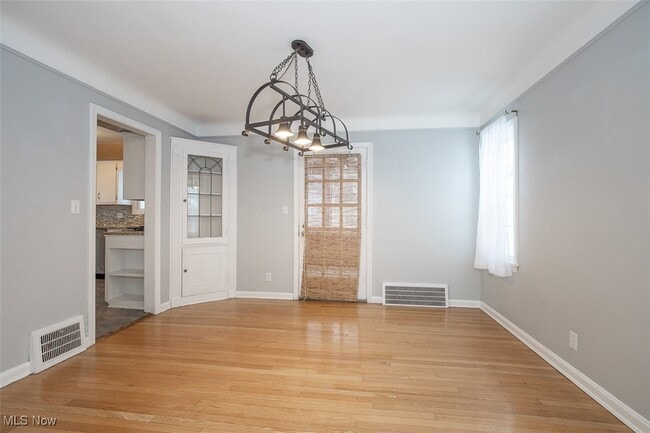 Building Photo - 1718 Maywood Rd