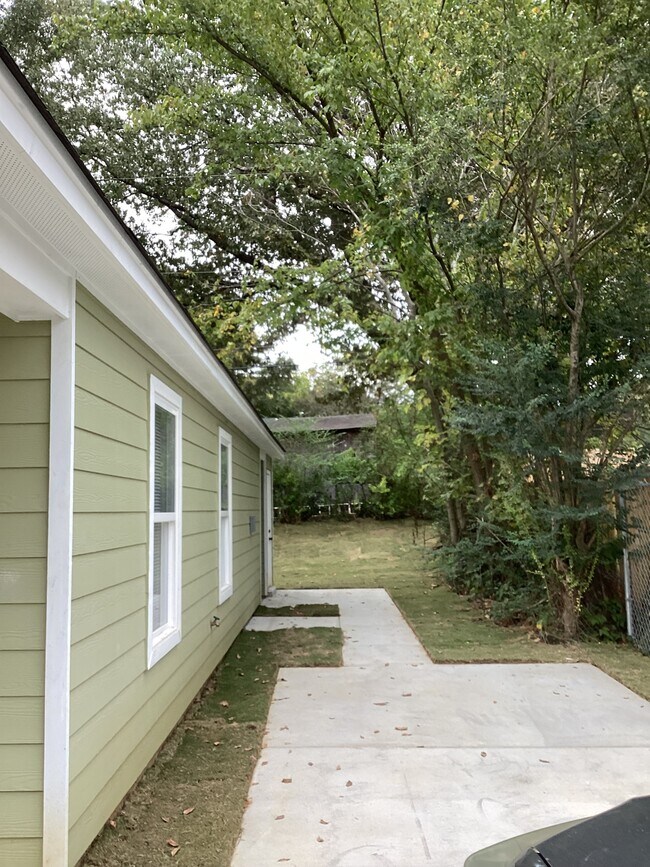 Building Photo - 3108 Morningside St