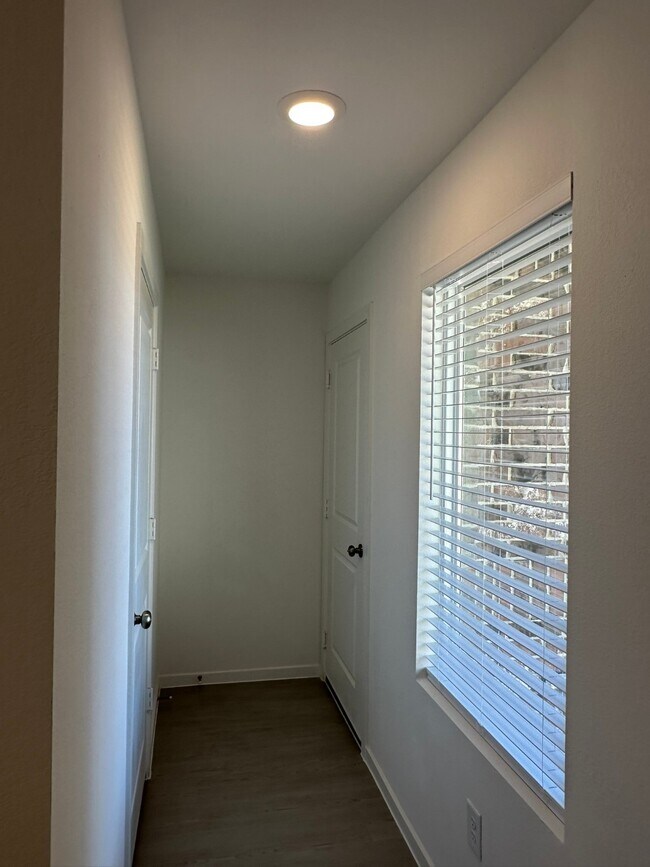 Building Photo - 10818 Red Orchid Dr