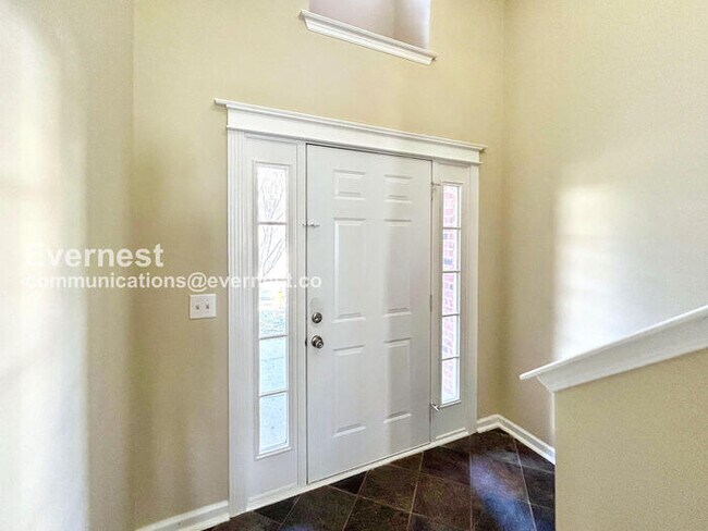 Building Photo - Get $500 OFF your first month’s rent when you sign your lease by 3/31. 2 Bed/2.5 Bath Condo with ...