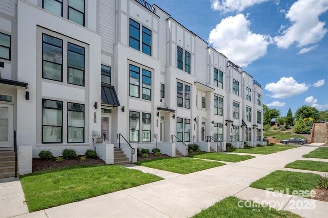 Primary Photo - 1037 Wesley Terrace Ave