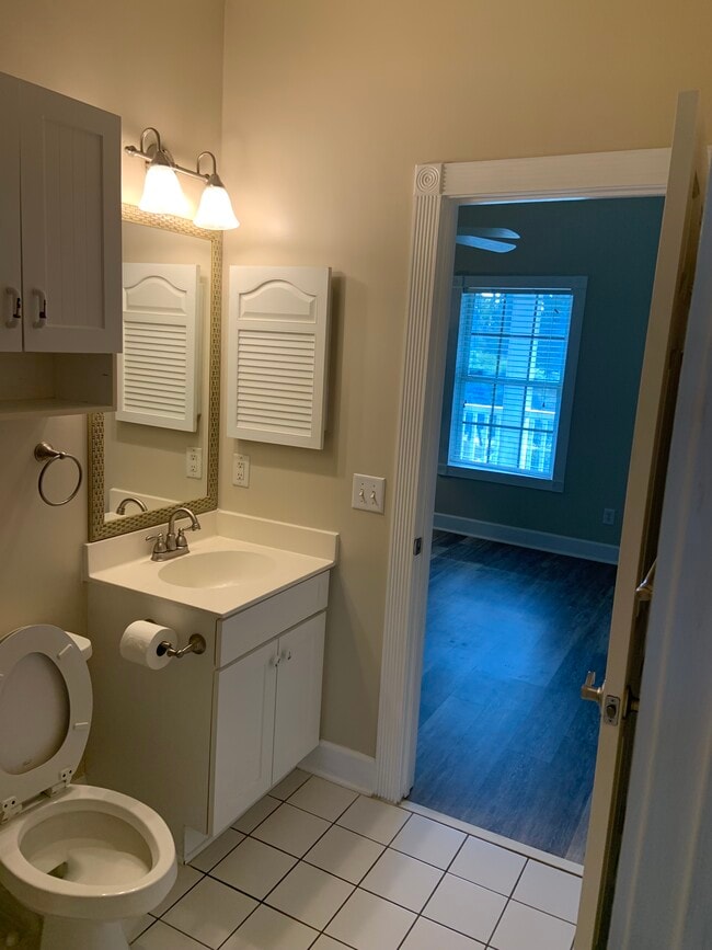 Building Photo - 4815 Orchid Way