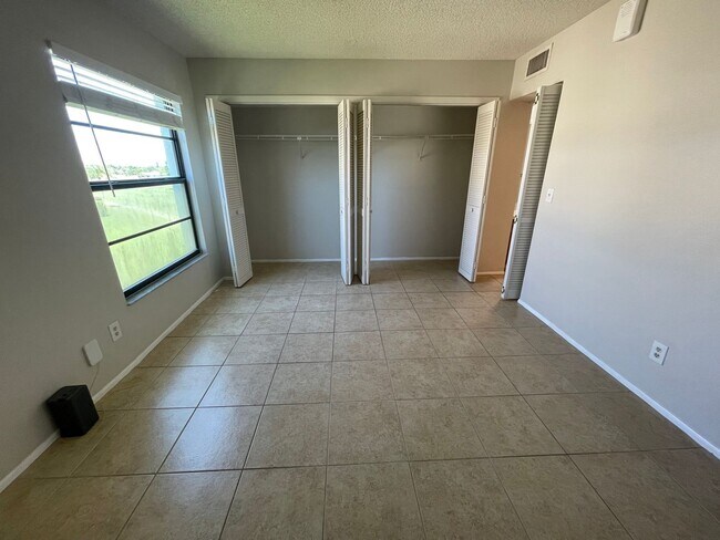 Building Photo - ANNUAL RENTAL - 1 BED / 1 BATH AT LAKEWOOD