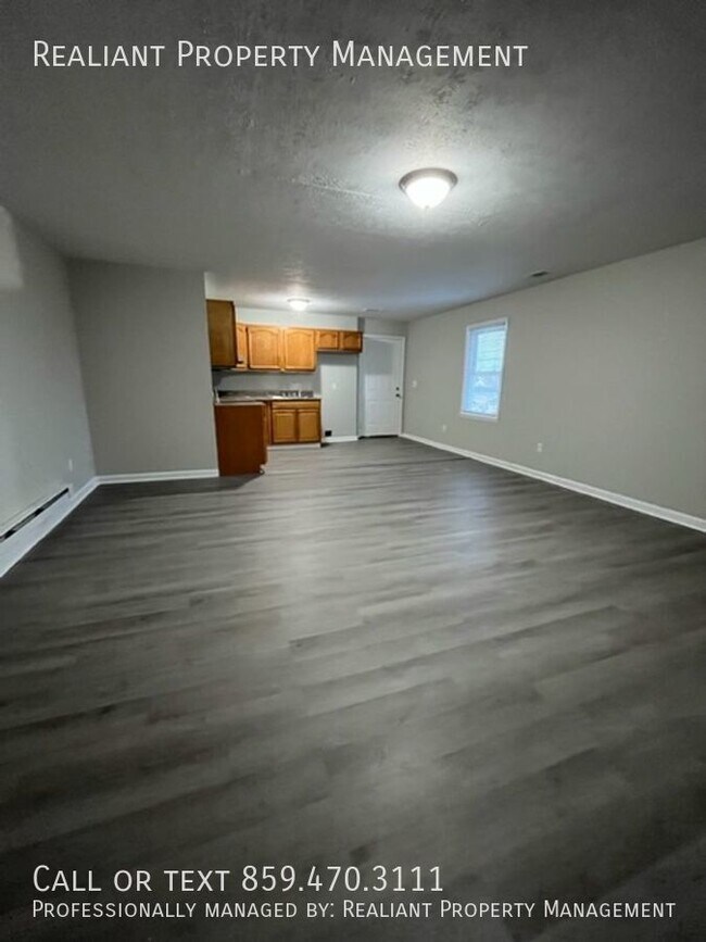 Building Photo - 120 Wichita Dr