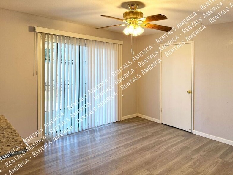 Building Photo - 1246 E Marny Rd