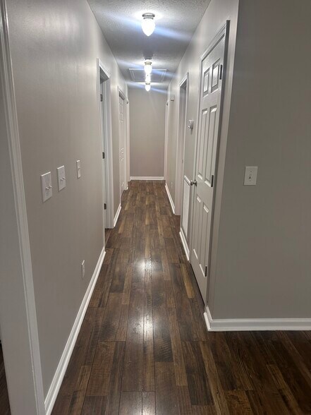 Building Photo - 4293 Bristow Rd