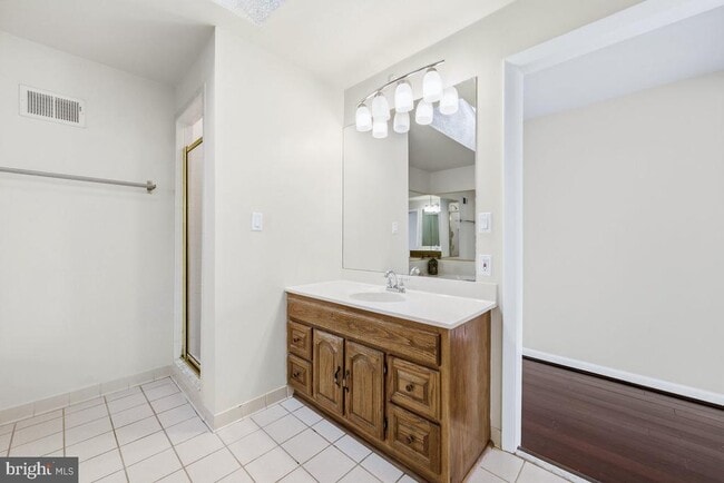 Building Photo - 8519 Locust Grove Dr