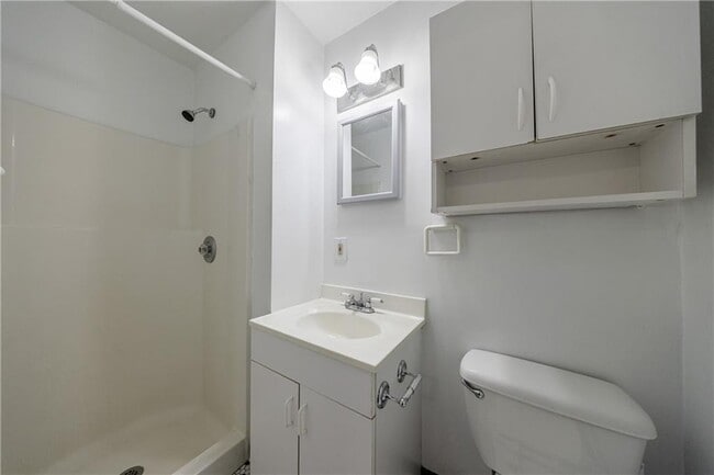 Building Photo - 893 Willivee Dr