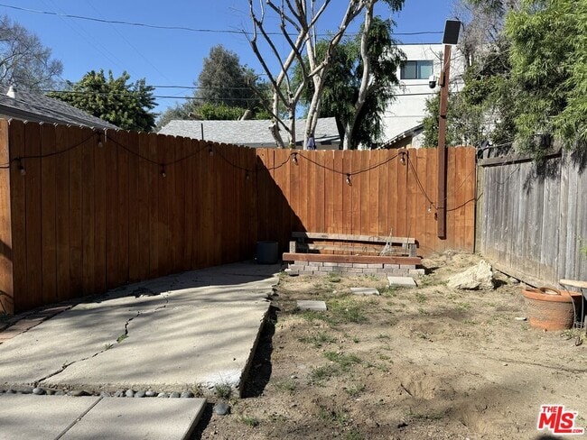 Building Photo - 11527 Albers St