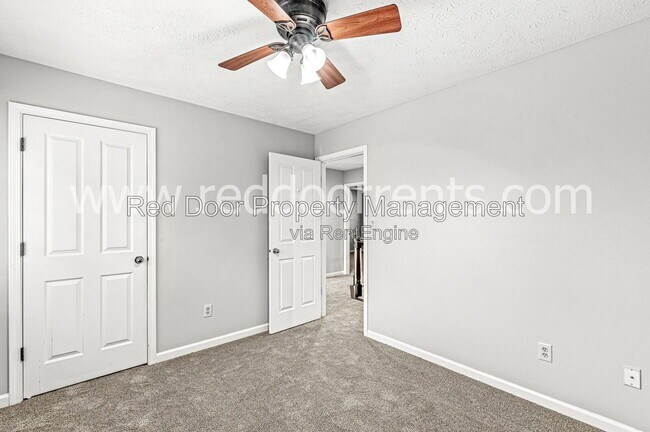 Building Photo - 261 Wyndotte Dr