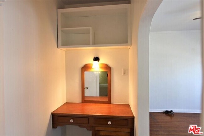 Building Photo - 6656 Vista Del Mar