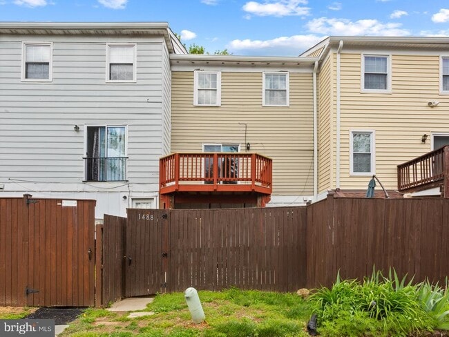 Building Photo - 1488 Orleans Ct