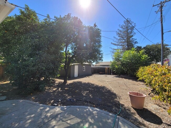 Building Photo - Reduced!!!