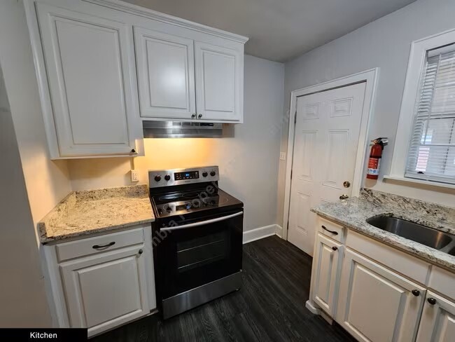 Building Photo - 314 S Woodrow St