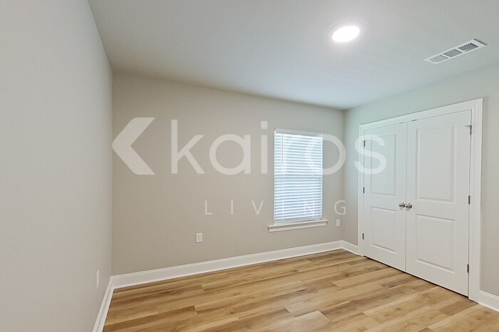 Building Photo - 13760 Willowmore Dr