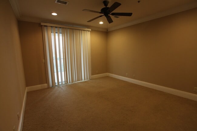 Building Photo - Downtown Auburn Luxury Living – Steps from...