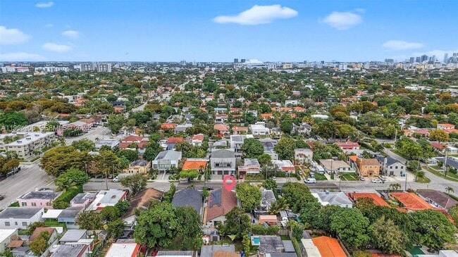 Building Photo - 1632 SW 19th Ter