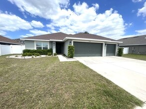 Building Photo - Amazing 3 Bed/2Bath/3 Car Garage Home in Hudson!