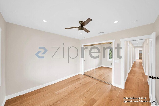 Building Photo - 5150 S Manhattan Pl