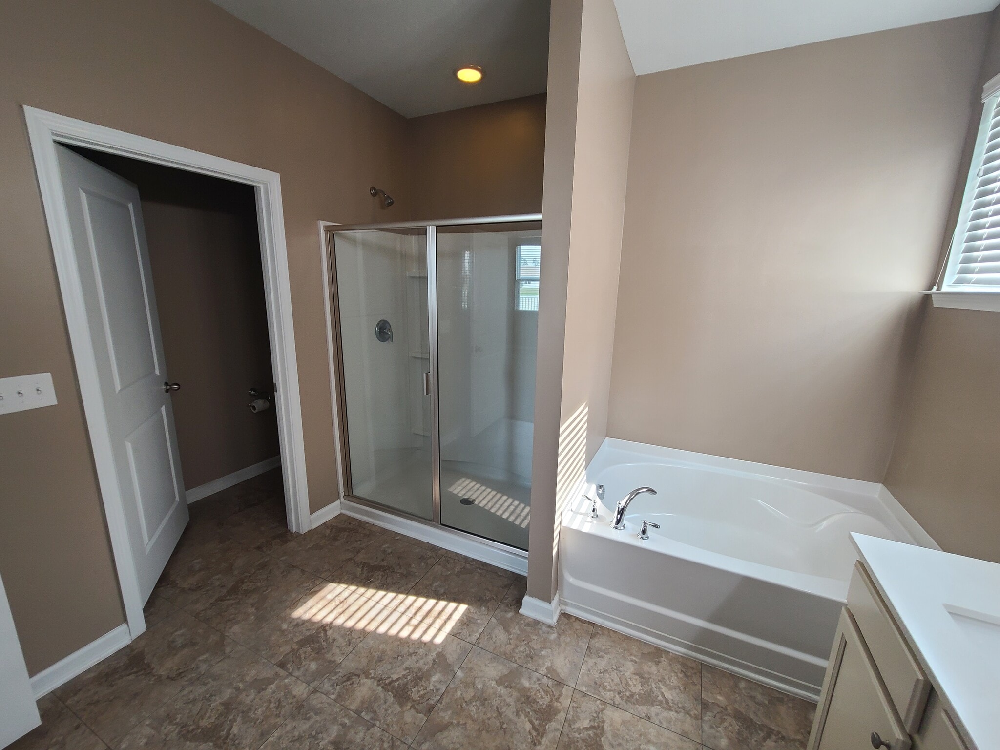 Building Photo - 1013 Manassas Dr