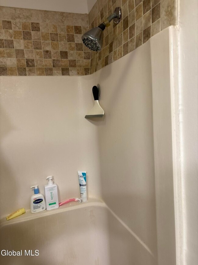 Building Photo - 161 Cedarview Ln