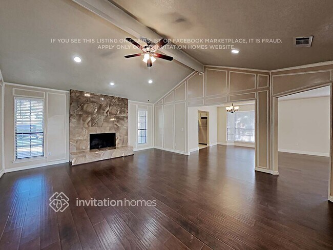 Building Photo - 801 Meadow Creek Dr