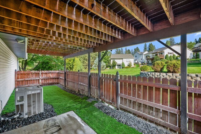Building Photo - Spacious Latah Valley Home - Gated Community