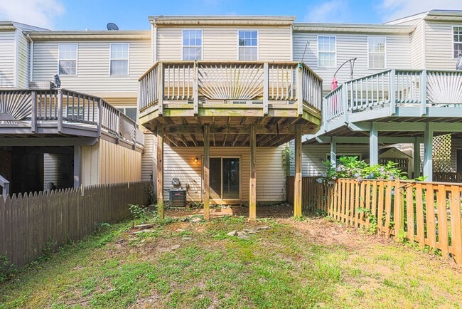 Building Photo - 117 Heron Ct