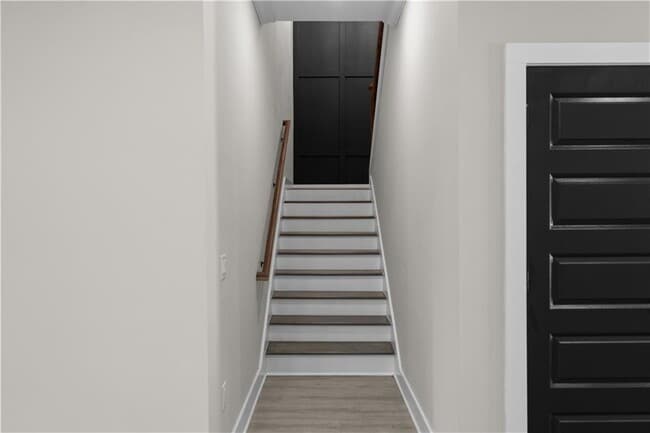 Building Photo - 1331 Diamond Ave SE