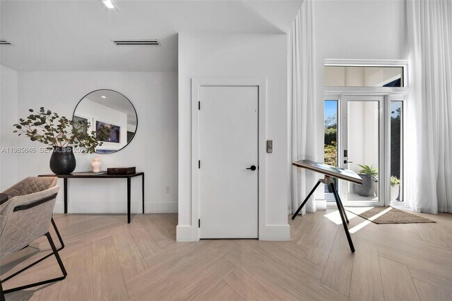 Building Photo - 3510 Segovia St