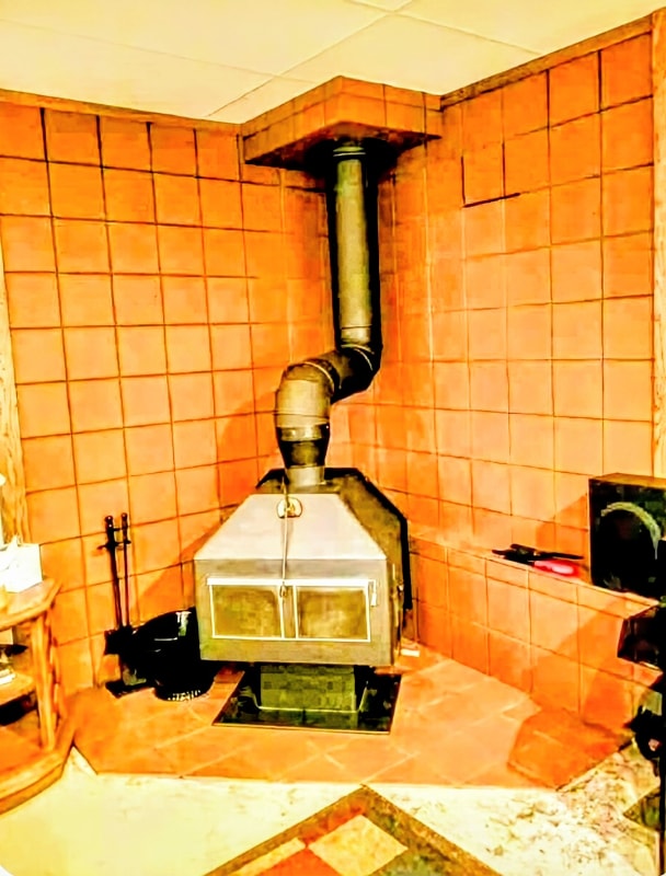 Building Photo - 892 N State Rd 149