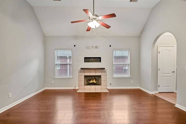 Building Photo - One level 3BR, 2BA patio home in Oxmoor Glen