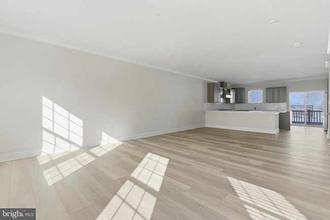 Building Photo - 1715 Water Xing Rd