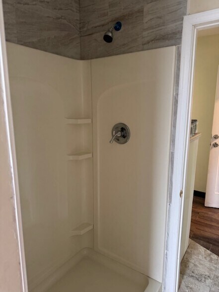 Building Photo - 5712 Arch St