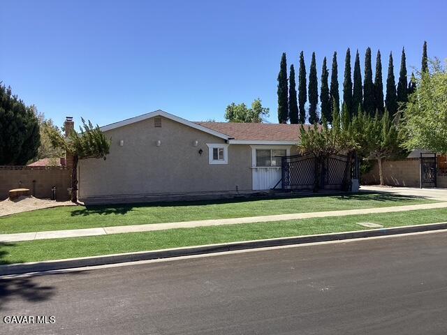 Primary Photo - 540 Fairway Dr