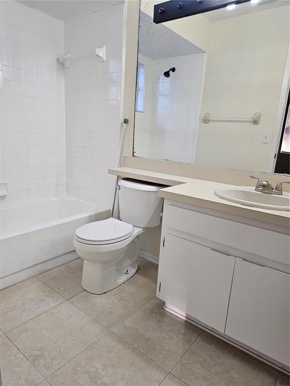 Building Photo - 1060 Dees Dr