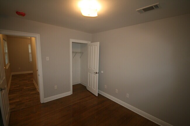 Building Photo - 718 16th St