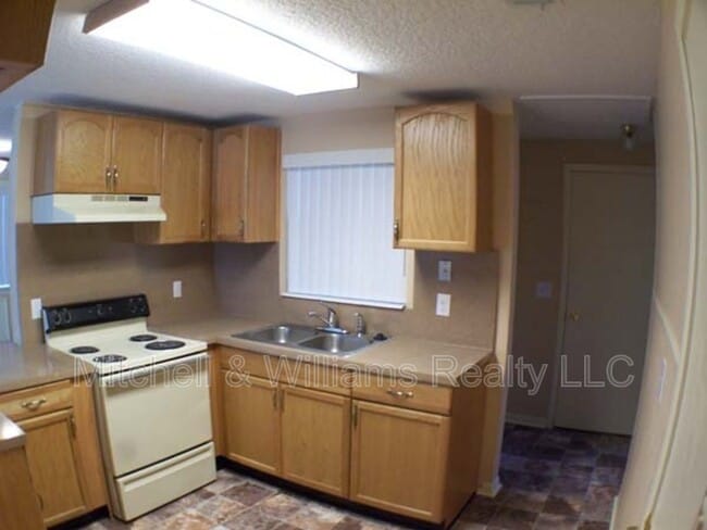 Building Photo - 5119 Acoma Ave
