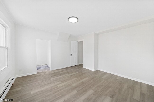 Building Photo - 334 Pine St