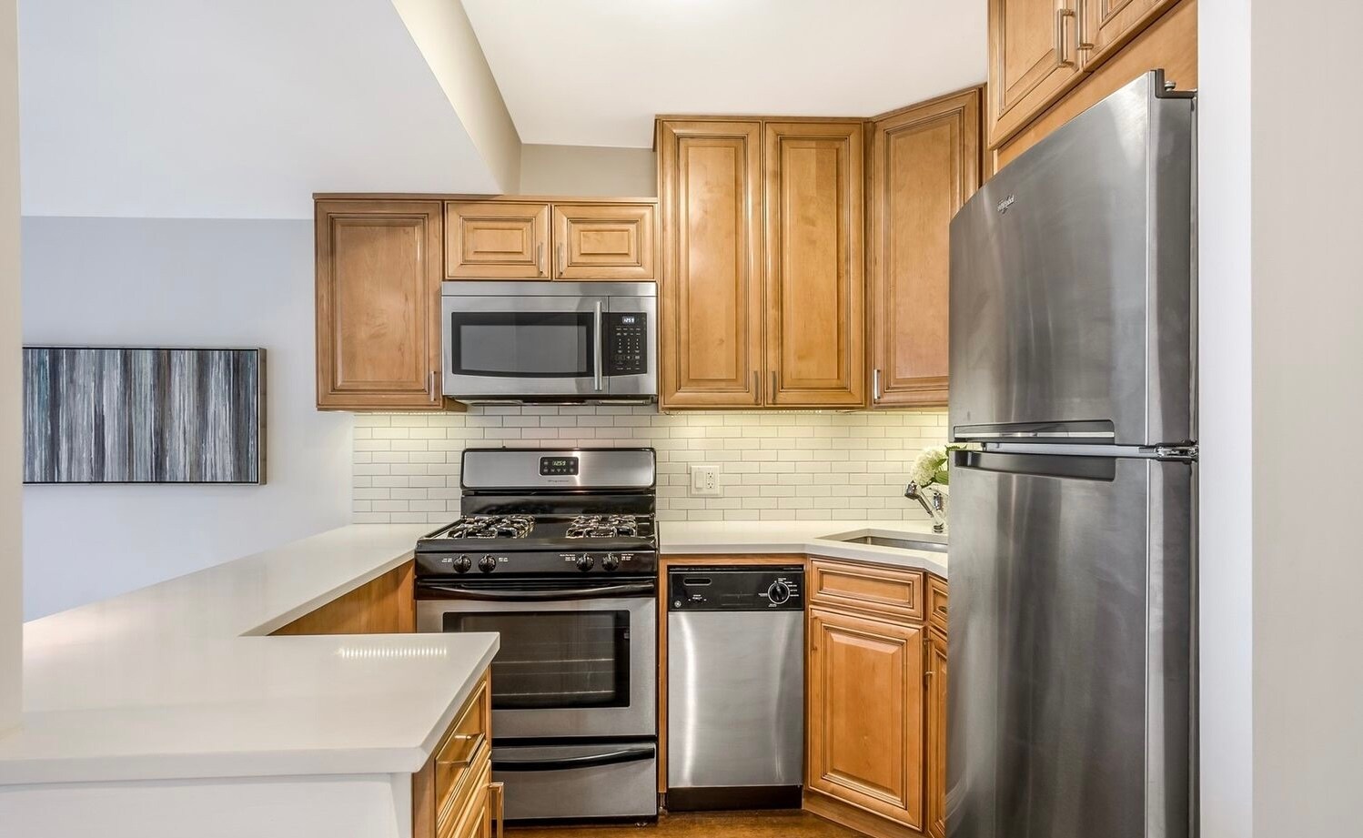 Building Photo - 230 E Ontario St