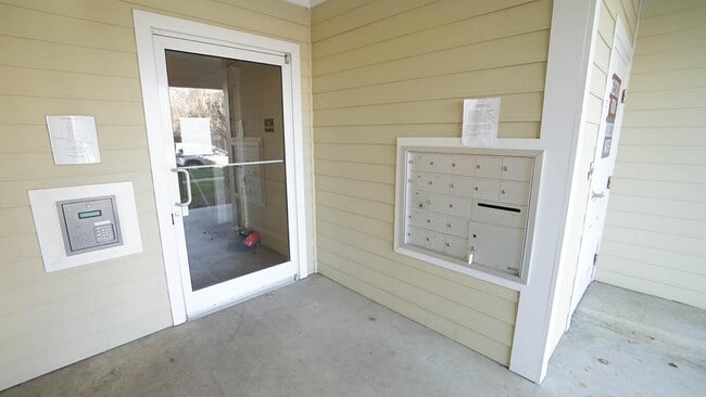 Keyed Building entrance - 426 Waterford Lake Dr