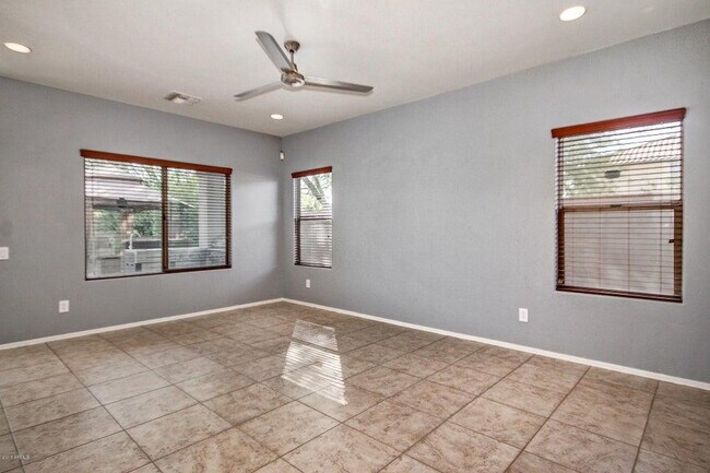 Building Photo - 16301 N 73rd Dr