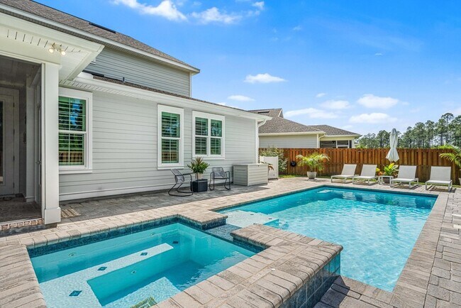 Building Photo - 229 Windrow Way