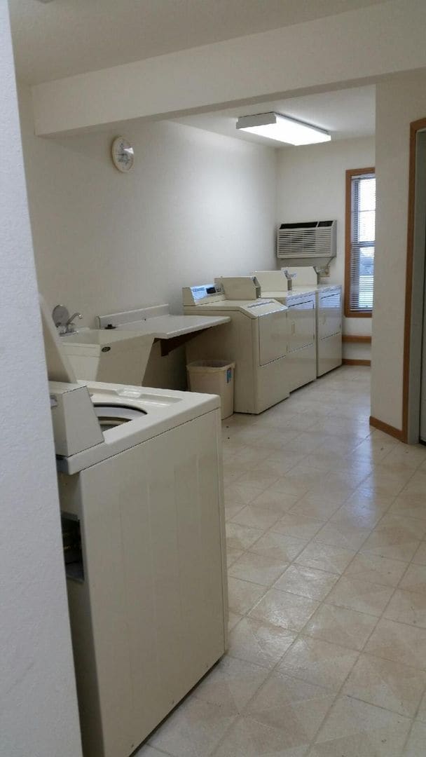 Building Photo - Castle Rock 405 BLDG