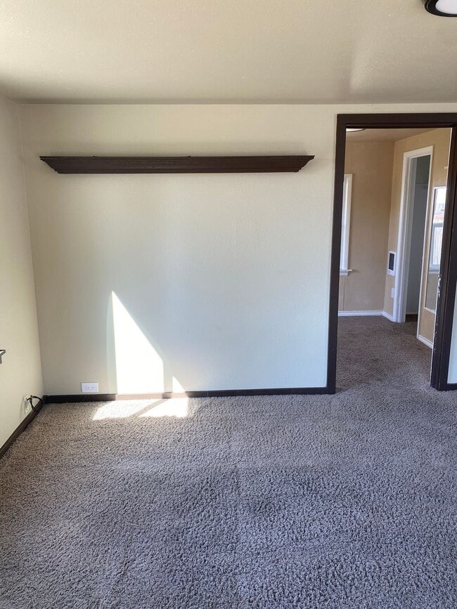 Building Photo - Pet Friendly Cozy 2 Bedroom on Mae Valley Rd!!