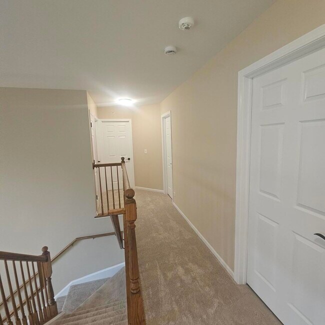 Building Photo - 6085 Delaney Dr