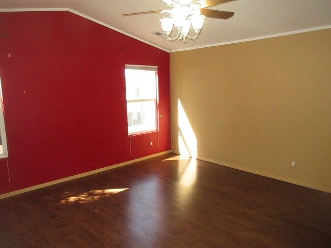 Building Photo - 7320 Desert Eagle Rd NE