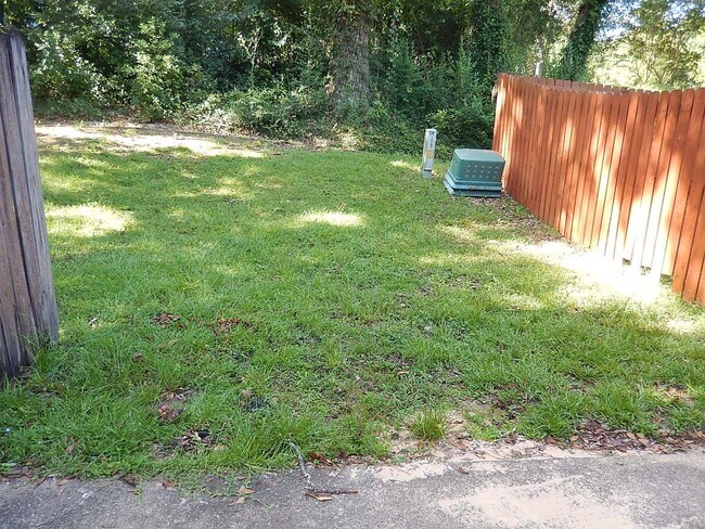 Building Photo - 1081 Ocala Rd