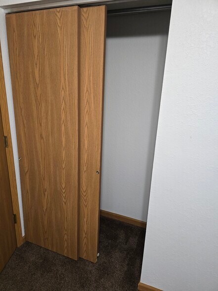 Building Photo - 519 Green St